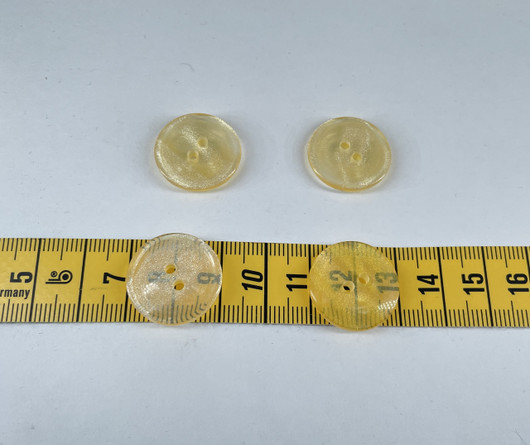 Kiiltävä muovinappi 20mm