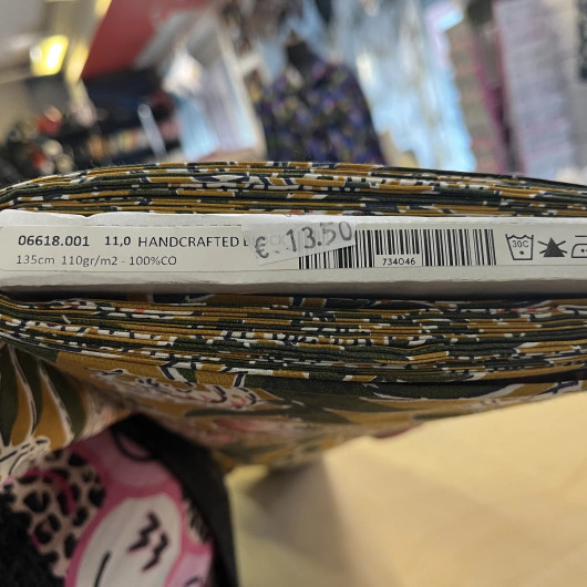 Puuvillakangas Punertavat kukkaset